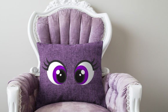 Cartoon Eyes with Lashes Applique: A Design Review for Boutique Sweatshirts